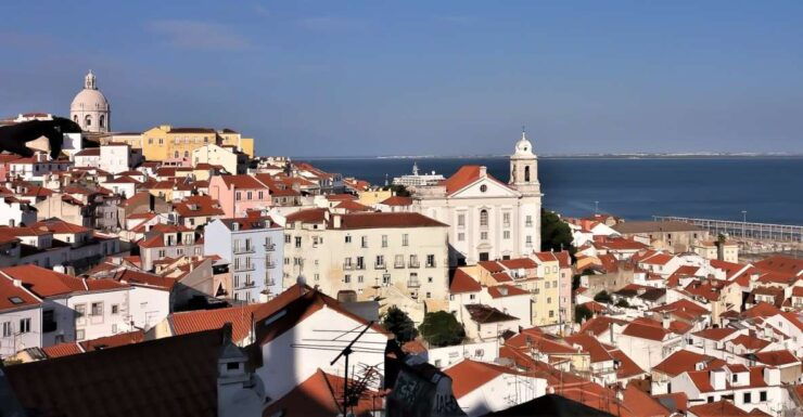 Lisbon: Old Town Private Walking Tour - Experience Highlights