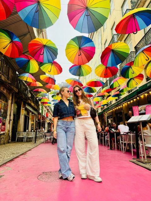 Lisbon: Old Town Sightseeing Tour by Tuk-Tuk - Tour Experience