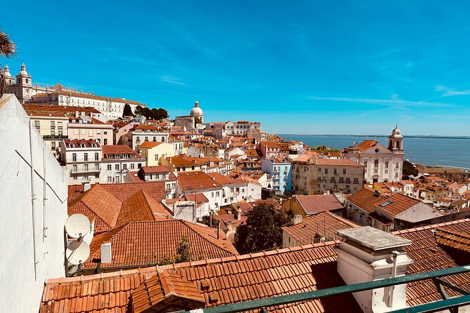 Lisbon Old Town Tuk Tuk Tour - Meeting Point