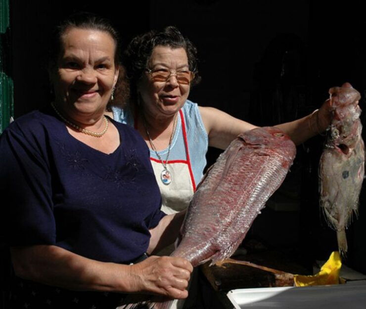 Lisbon: Old Town Walking Tour - Meeting Point at Praca Do Comercio