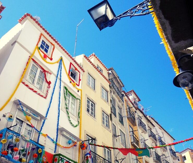 Lisbon: Old Town Walking Tour - Alfama District Exploration