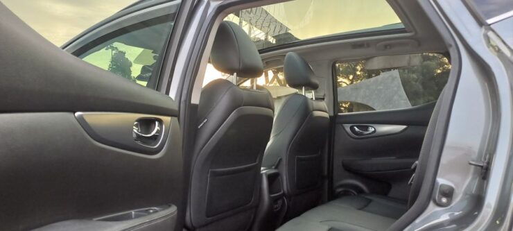 Lisbon: One-Way Private Airport Transfer - Driver and Language