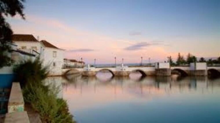 Lisbon: One-Way Trip to Seville up to 2 Stops Algarve Huelva - Flexible Booking and Cancellation Policy