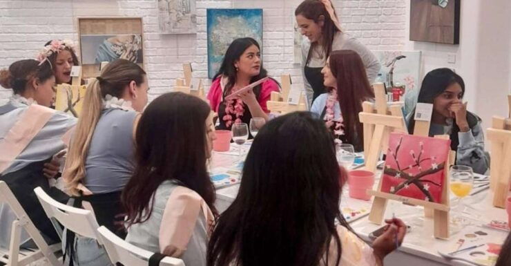 Lisbon: Paint and Sip in an Art Gallery With Portuguese Wine - Workshop Inclusions