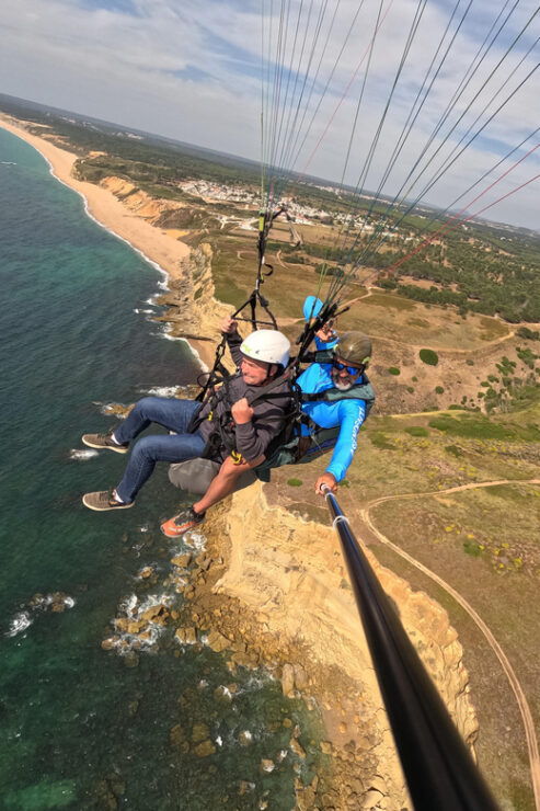 Lisbon: Paragliding Flight - Praia Das Bicas - Instructor and Experience