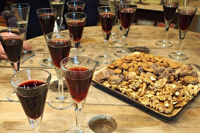 Lisbon Petiscos & Wine Tour - Accessibility Details