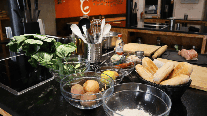Lisbon: Portuguese street food cooking class with Drinks - Good To Know