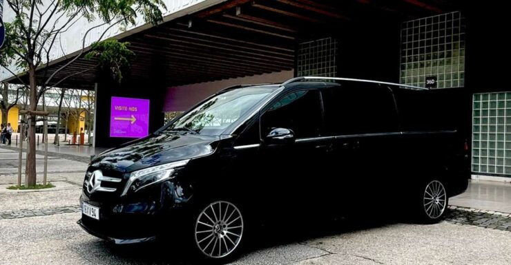 Lisbon: Premium Transfer To/From Airport - Luxury Vehicle and Experienced Driver