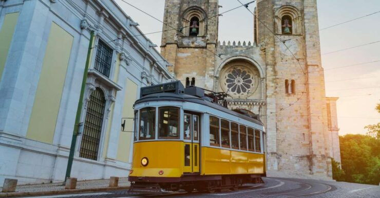 Lisbon: Private Architecture Tour With a Local Expert - Experience Highlights
