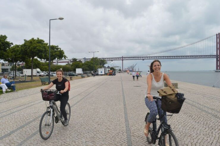 LISBON: Private Bike Tour to Costa Da Caparica Beach - Preparation and Attire Recommendations