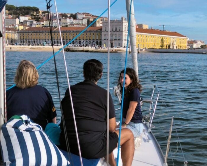 Lisbon: Private Boutique Boat Tour  Sail in Style - FAQ