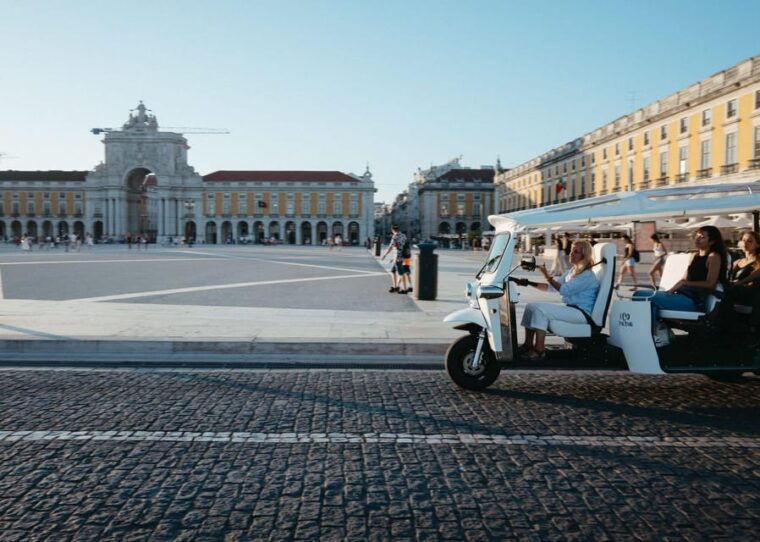 Lisbon: Private Christmas Lights Tour by Eco Tuk Tuk - Final Thoughts