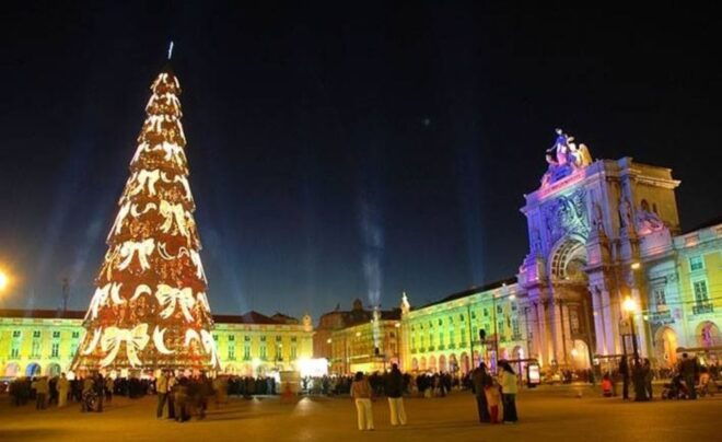 Lisbon: Private Christmas Lights Tour by Tuk-Tuk - Full Description
