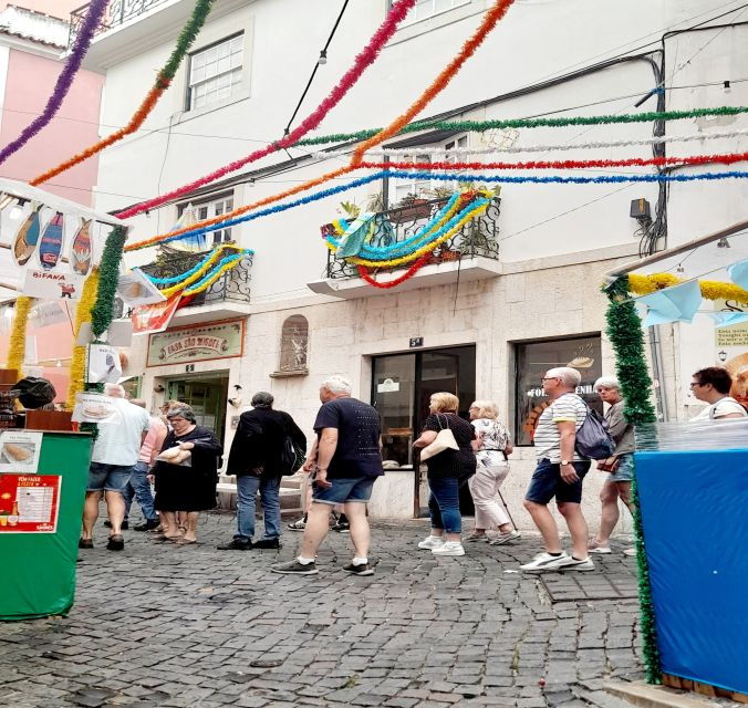 Lisbon: Private City Highlights Tuk-Tuk Tour for 2 People - Tour Experience Highlights