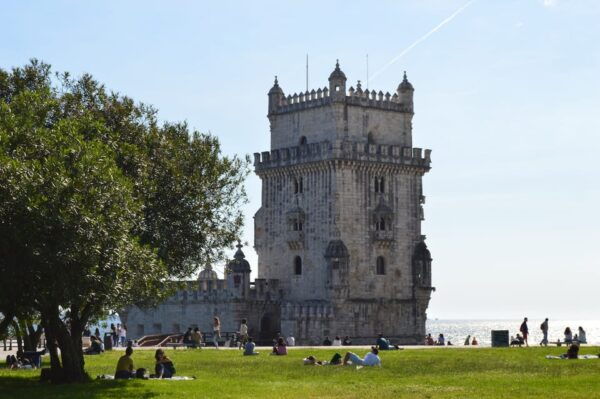 Lisbon: Private City Tour With a Boat River Crossing - Key Stops