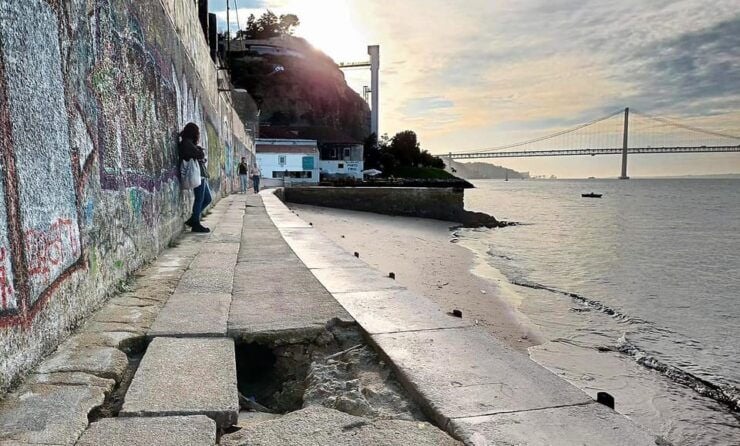 Lisbon: Private Cristo Rei Tuk-Tuk Tour - Itinerary Highlights