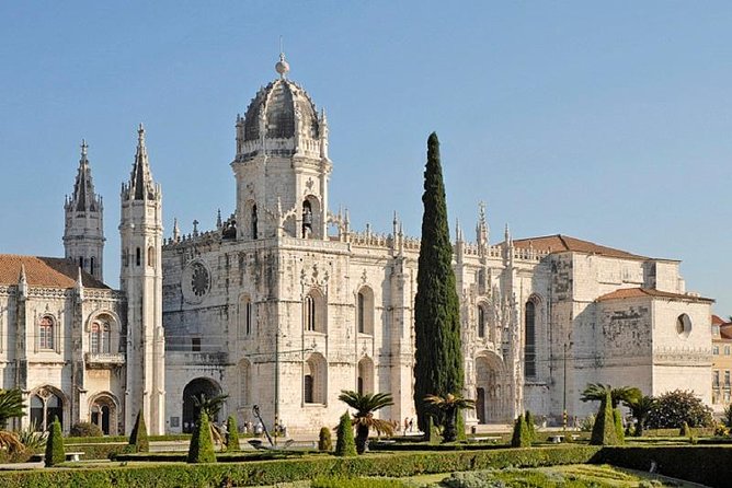 Lisbon Private Full Day Tour - Selecting Date and Travelers