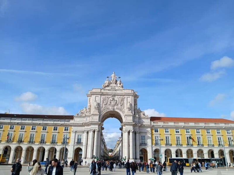 Lisbon: Private Half-Day Walking Tour - Breathtaking Viewpoints and Photo Spots