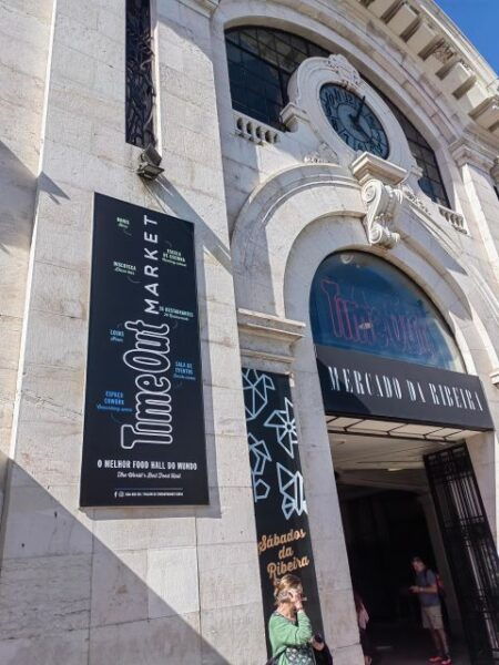 Lisbon: Private Hop on Hop off Sightseeing Tuktuk Tour - Highlights and Inclusions