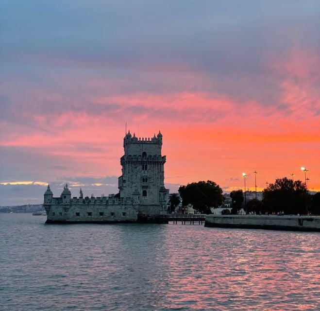Lisbon: Private Luxury Catamaran Tour with Welcome Drink - Pricing and Value
