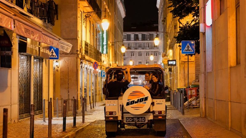 LISBON PRIVATE NIGHT EXPERIENCE in a Jeep with FOOD & DRINK Tastings - Should you book the Lisbon Jeep tour?