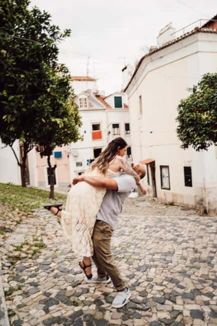 Lisbon: Private Photoshoot Tour in Alfama with Edited Photos - Practical Details and Tips
