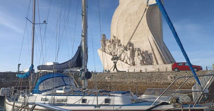 Lisbon: Private Sailing Tour - Sailing Experience