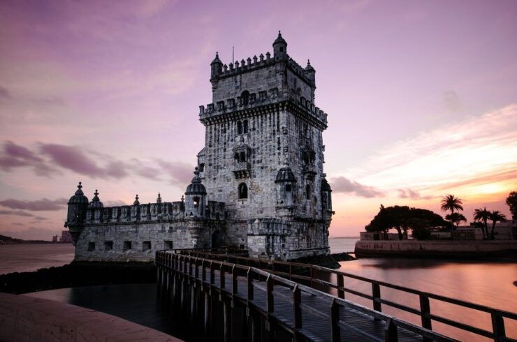 Lisbon: Private Sightseeing Car Tour W/ Jerónimos Monastery - Pickup Service and Meeting Point