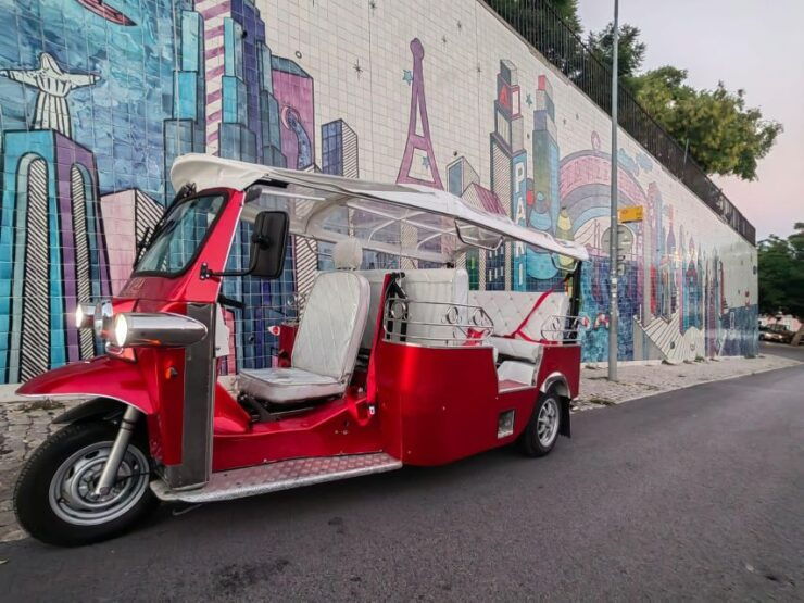 Lisbon Private Sightseeing Photography Tour With Tuk Tuk - Booking Process