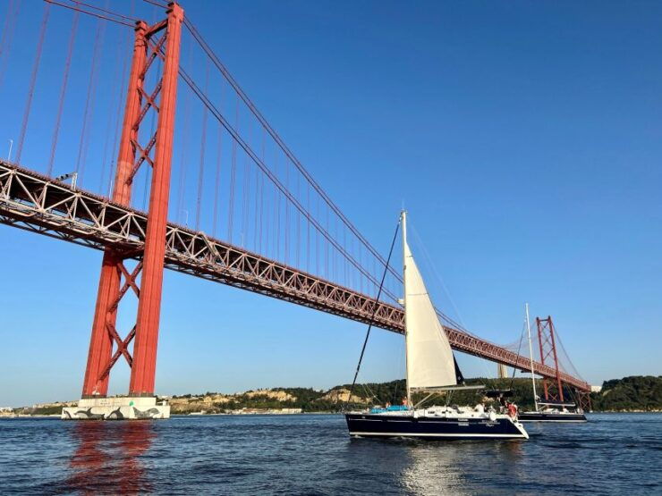 Lisbon: Private Sunset Sailing Tour With Drinks - Meeting Point Information