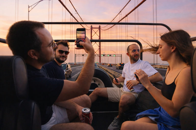 LISBON PRIVATE SUNSET to NIGHT TOUR in vintage jeep with FOOD&DRINKS - What makes this Lisbon evening different