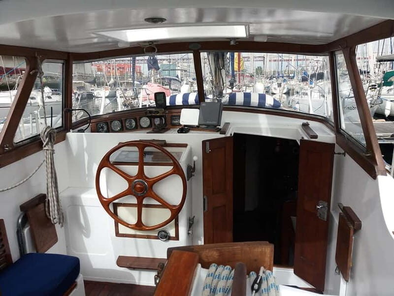 Lisbon: Private Tagus River Cruise with Drinks - Authentic Insights and Guest Experiences