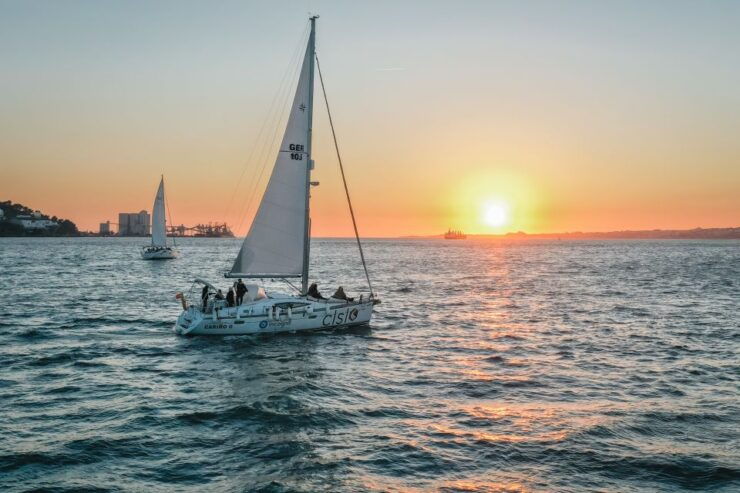 Lisbon: Private Tagus River Yacht Tour - Experience Highlights