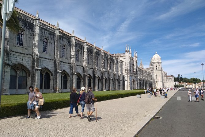 Lisbon Private Tour From 1 to 8 People - Inclusions and Exclusions