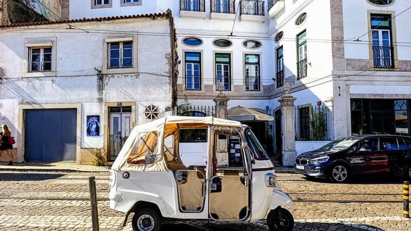 Lisbon: Private Tour in a Piaggio Ape Calessino - What Makes This Tour Special
