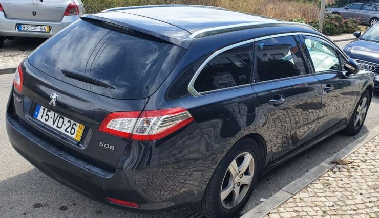 Lisbon: Private Transfer to Porto With Obidos/Nazare Tour - Destination and Route Information