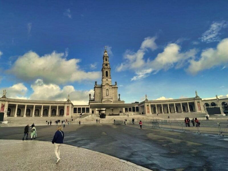 Lisbon: Private Transfer to Porto with stops until 3 cities - Good To Know
