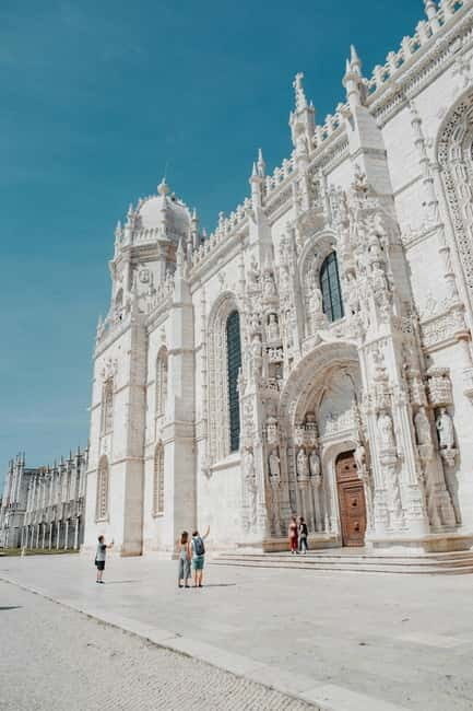 Lisbon: Private Tuk Tuk Tour with Professional Guide - The Value of a Private Guided Experience