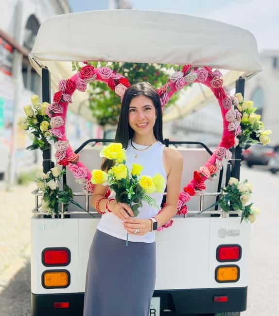 Lisbon: Private Tuktuk Tour with History & Music - Good To Know