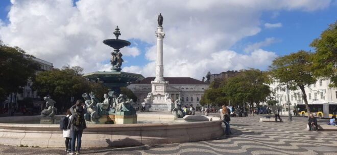Lisbon: Private Walking Tour of the Citys Highlights - Includes