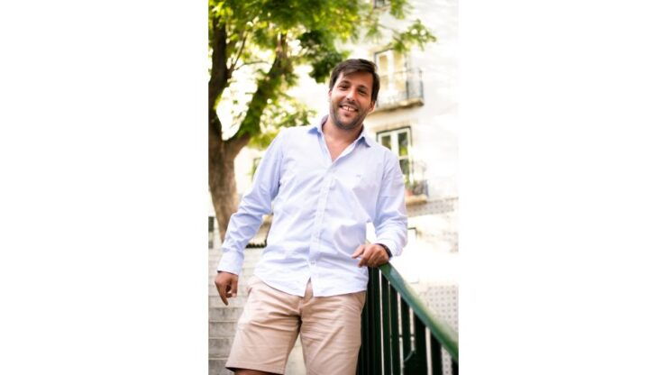 Lisbon: Private Walking Tour With Professional Photoshoot - Tour Duration and Flexibility