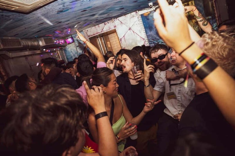 Lisbon Pub Crawl with Free Drinks - What’s Not Included