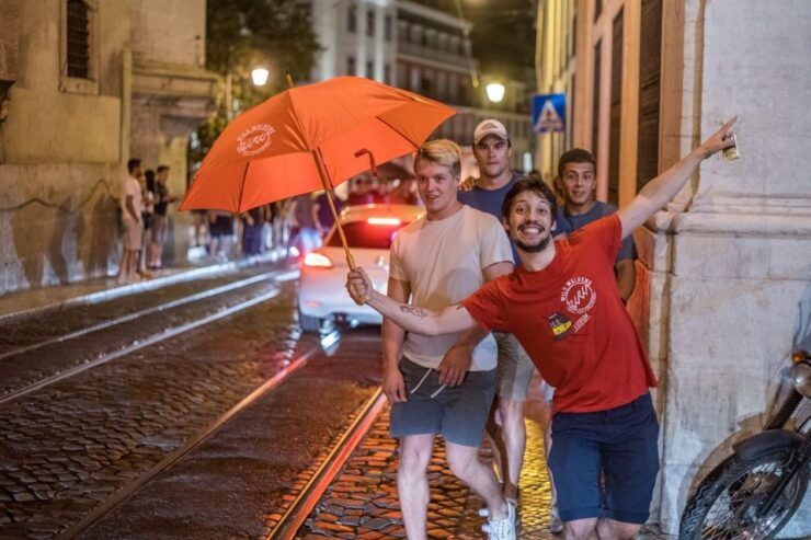 Lisbon: Pub Crawl With Open Bar and VIP Club Entry - Experience Highlights