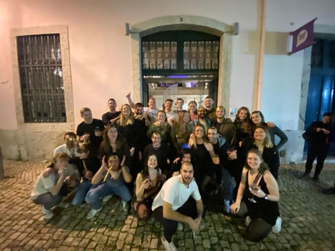 Lisbon: Pub Crawl With Unlimited Drinks With VIP Club Entry - Meeting Point Directions
