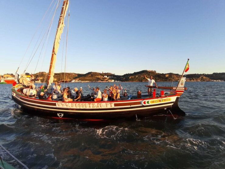 Lisbon: River Tagus Sightseeing Cruise in Traditional Vessel - Experience
