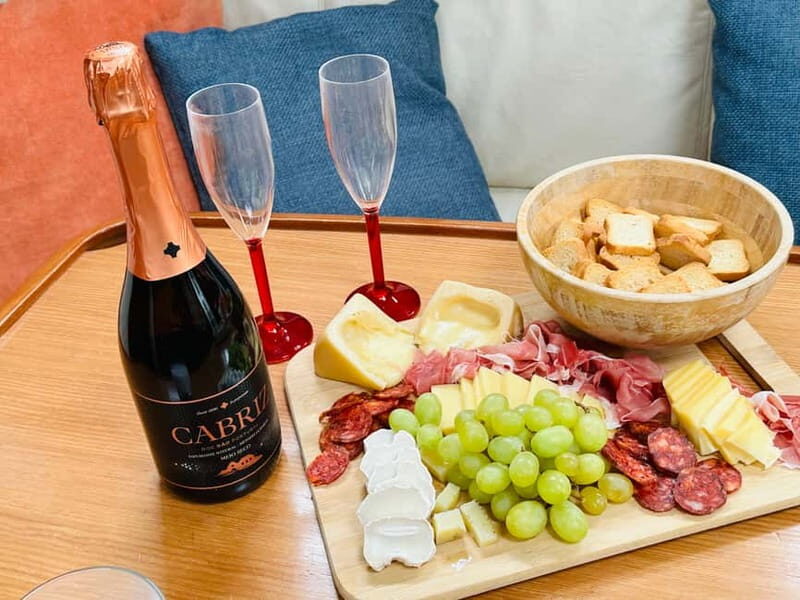 Lisbon: Romantic Cruise with Wine & Portuguese Tapas - Is It Worth the Price?