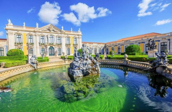 Lisbon: Royal Palaces and Óbidos Private Tour - Medieval Town of Óbidos