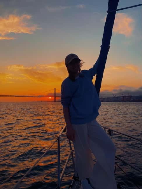 Lisbon: Sailboat Tour along the Coast,Sunset & Tasting - An Overview of the Experience