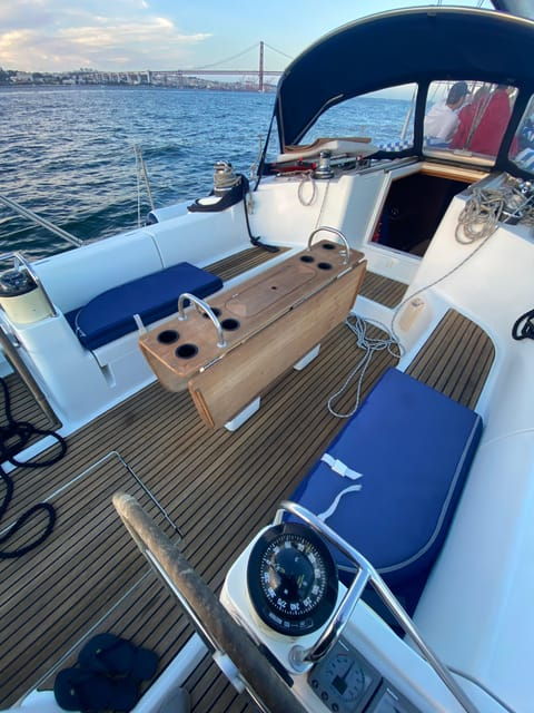 Lisbon: Sailing Boat Tour on Tejo River - Meeting and Arrival Details