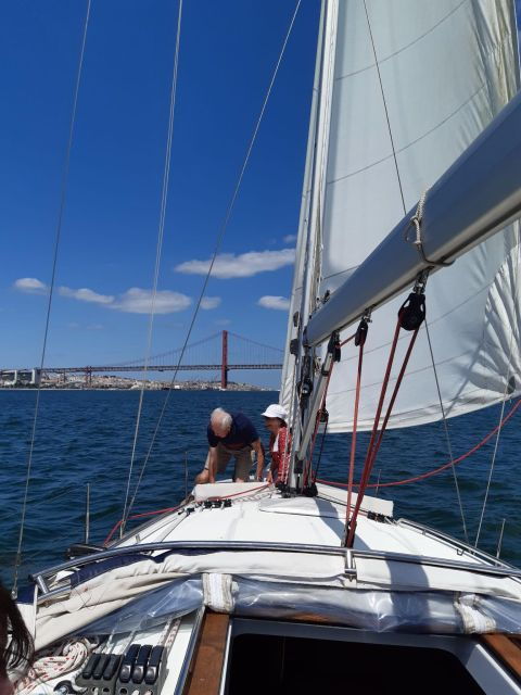Lisbon: Sailing Tour in Tagus River - Itinerary